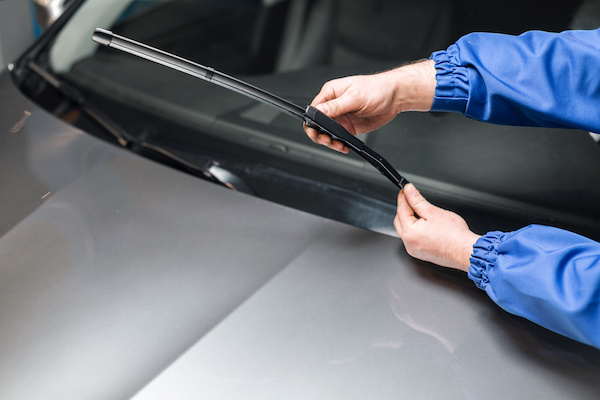 Signs To Replace Your Wiper Blades